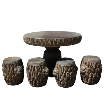 Kameni stol na red, kamena klupa, vrt u dvorištu, ulica starinski čaj stol od plavog kamena, kameni stol, mramorni stol i stolice