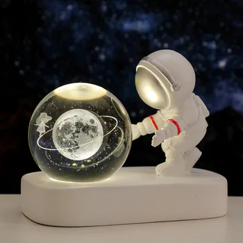 Sjajna planetarni Galaxy Astronaut Kristalnu kuglu noćna svjetla USB snaga topli noćni lampa Božićni dar za djecu Noćni mjesec lampa